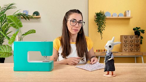 Confecção de roupa em miniatura