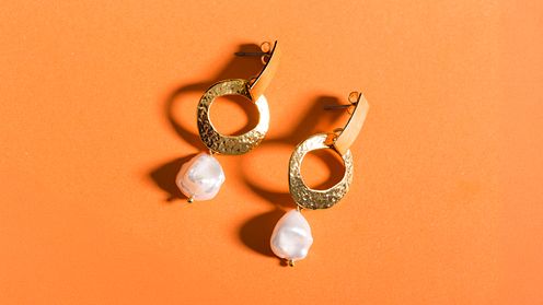 Jewelry Specialization: Mastering Design and Photography Techniques